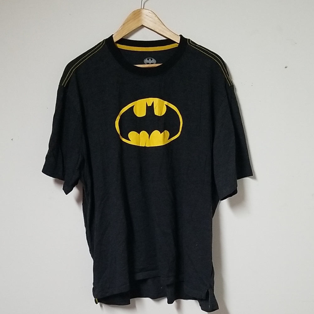 Vintage Black Batman Logo T-Shirt